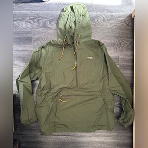 LL Bean men’s Mountain Classic Anorak windbreaker